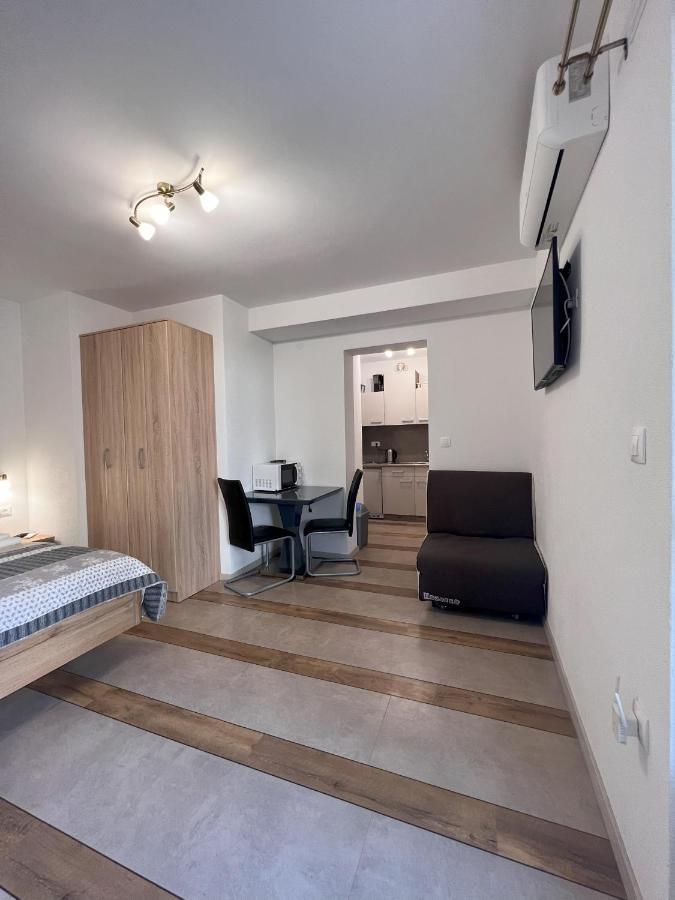 Apartmani Palme Фунтана Екстер'єр фото