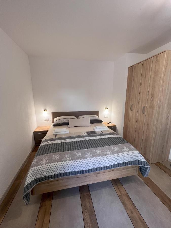 Apartmani Palme Фунтана Екстер'єр фото